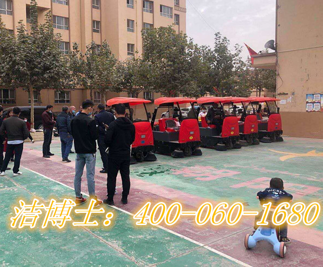 潔博士掃地車客戶案例—  喀什平安物業(yè)服務有限公司